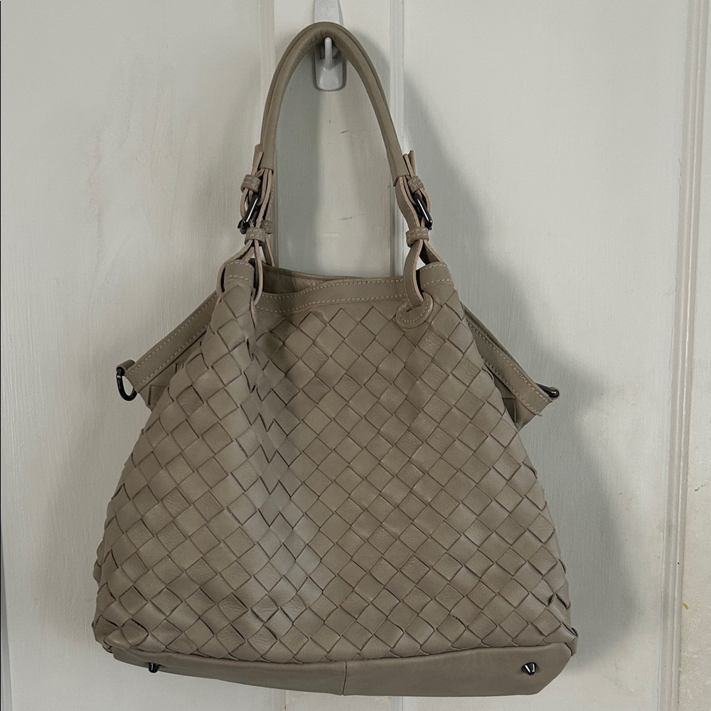 Laura Di Maggio Taupe Woven Handbag